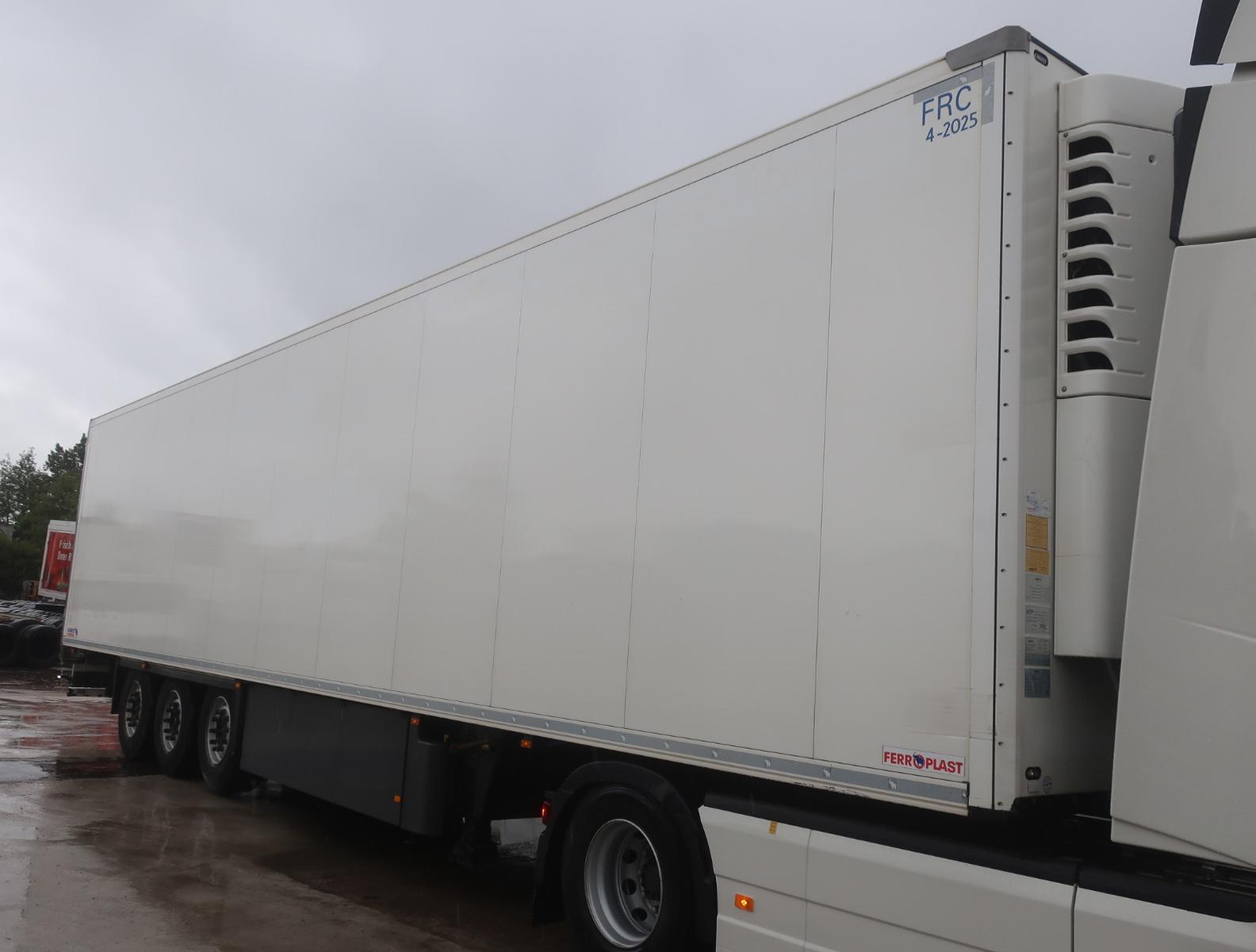 Schmitz Cargobull ca.90 m³ Doppelstock Liftachse 2.70m Innenhöhe