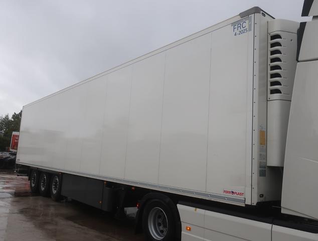 Schmitz Cargobull ca.90 m³ Doppelstock axă liftantă 2.70m Innenhöhe