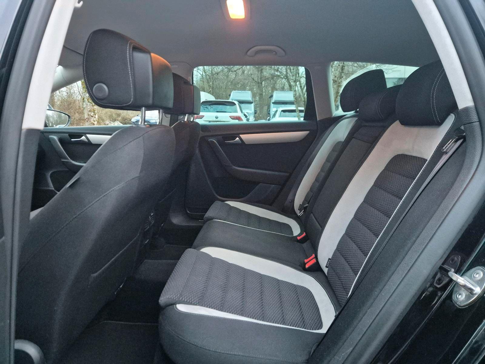 Volkswagen Passat 2013 — photo 13