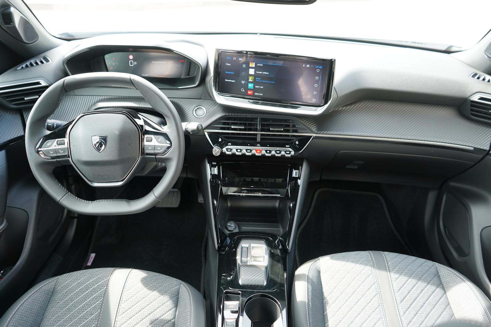 Peugeot 2008 PureTech 145 Aut. LED ACC Navi