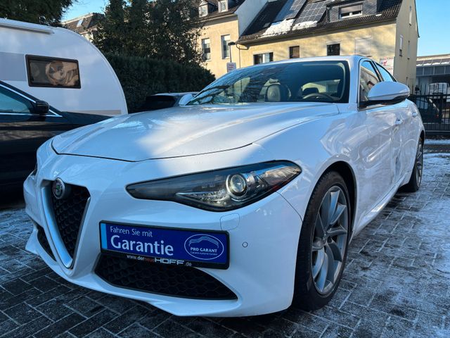 Alfa Romeo Giulia Super 2.2 Diesel 16V 132 kW Xenon+Navi