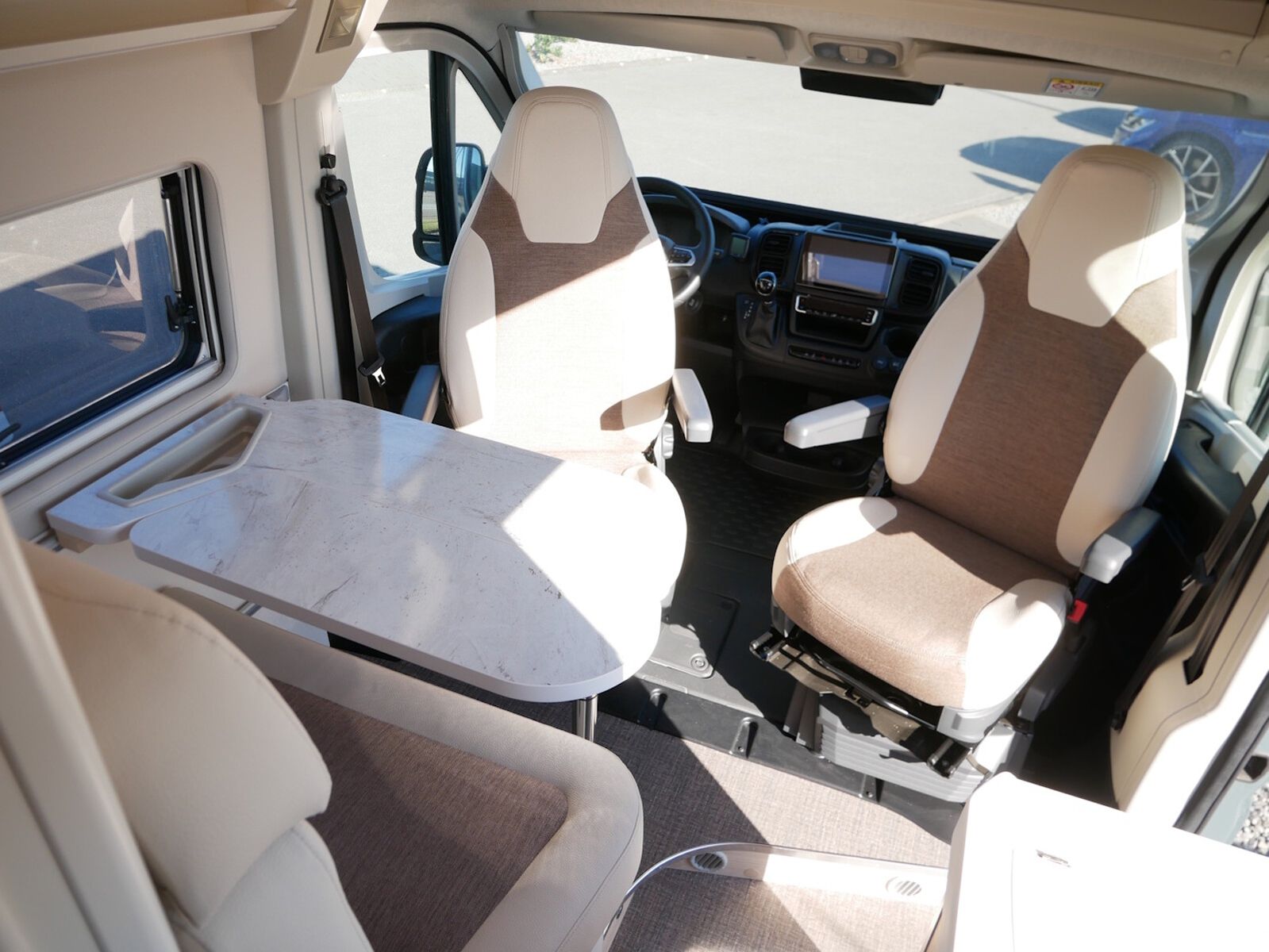 Fahrzeugabbildung Eura Mobil Van V 635 EB Klimaauto., Solar, Fahrassistenzpak