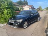 BMW X1 xDrive28i - 158 PS, AHK, Leder - BMW X1: Ps