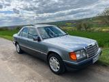 Mercedes-Benz 220 E Sportline Oldtimer  - Mercedes-Benz 220 aus 1993