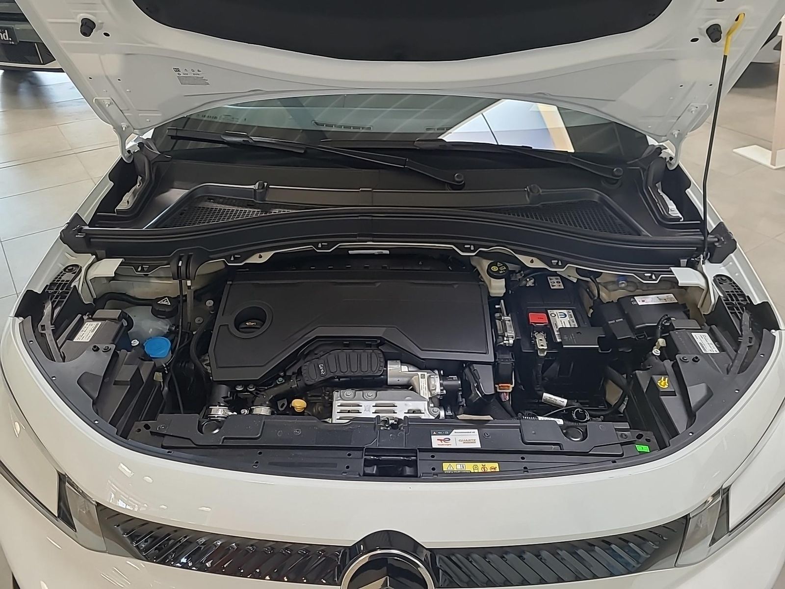 Fahrzeugabbildung Citroën C3 Aircross Plus 100 PS MT