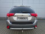 Mitsubishi Outlander Top 4WD+Leder+Navi+7.Sitze+1.Hand - gebrauchte Mitsubishi Outlander aus dem Jahr 2016
