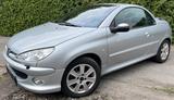 Peugeot 206 CABRIO 20i LEDER*KL-AM*SHZ* TÜV NEU - gebrauchte Peugeot 206 aus dem Jahr 2001