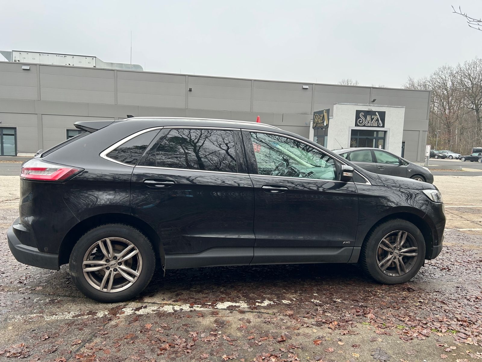 Fahrzeugabbildung Ford Edge 2.0 4x4 Aut. Titanium AHK MOTORSCHADEN