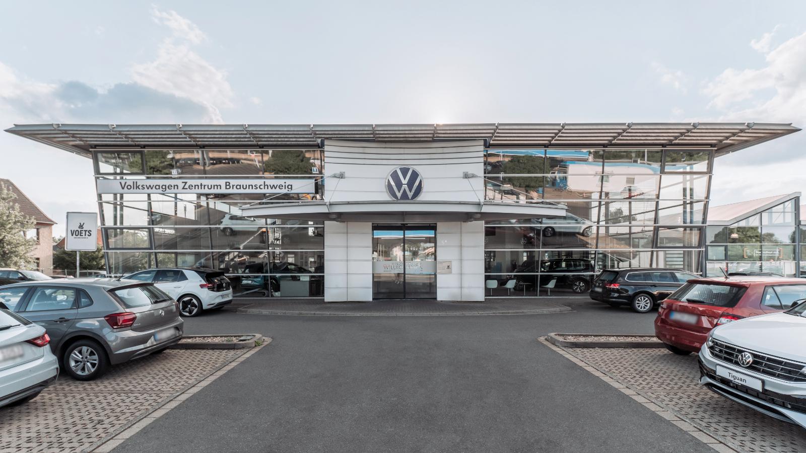showroom-image-bottom