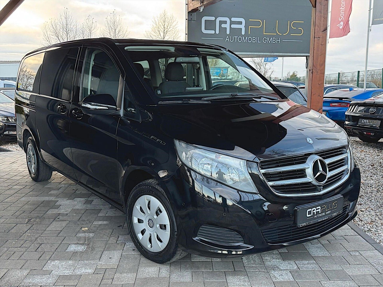 Fahrzeugabbildung Mercedes-Benz V 200d lang *19% MwSt*6 Sitze*Tisch*360°Kamera*