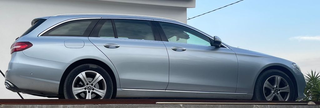 Mercedes-Benz E 220