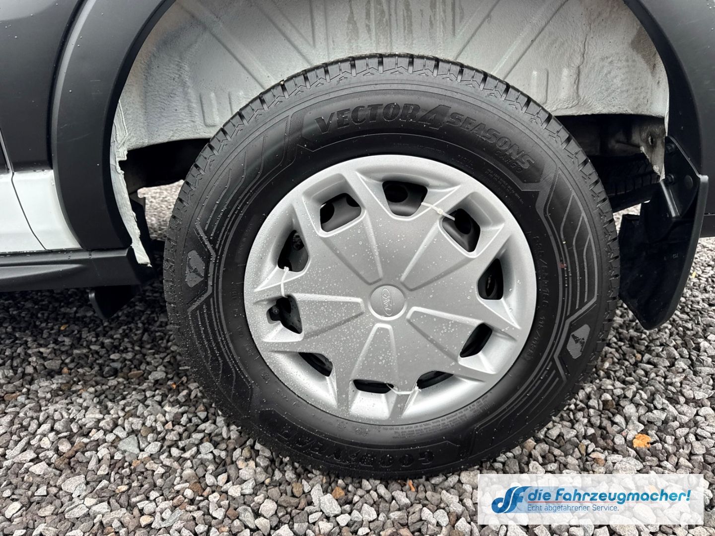 Fahrzeugabbildung Ford Transit Kasten 350 L2 Trend 2.0 Klimaautom DAB T