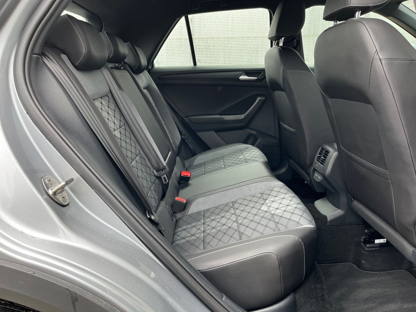 Volkswagen T-Roc - Bild 16