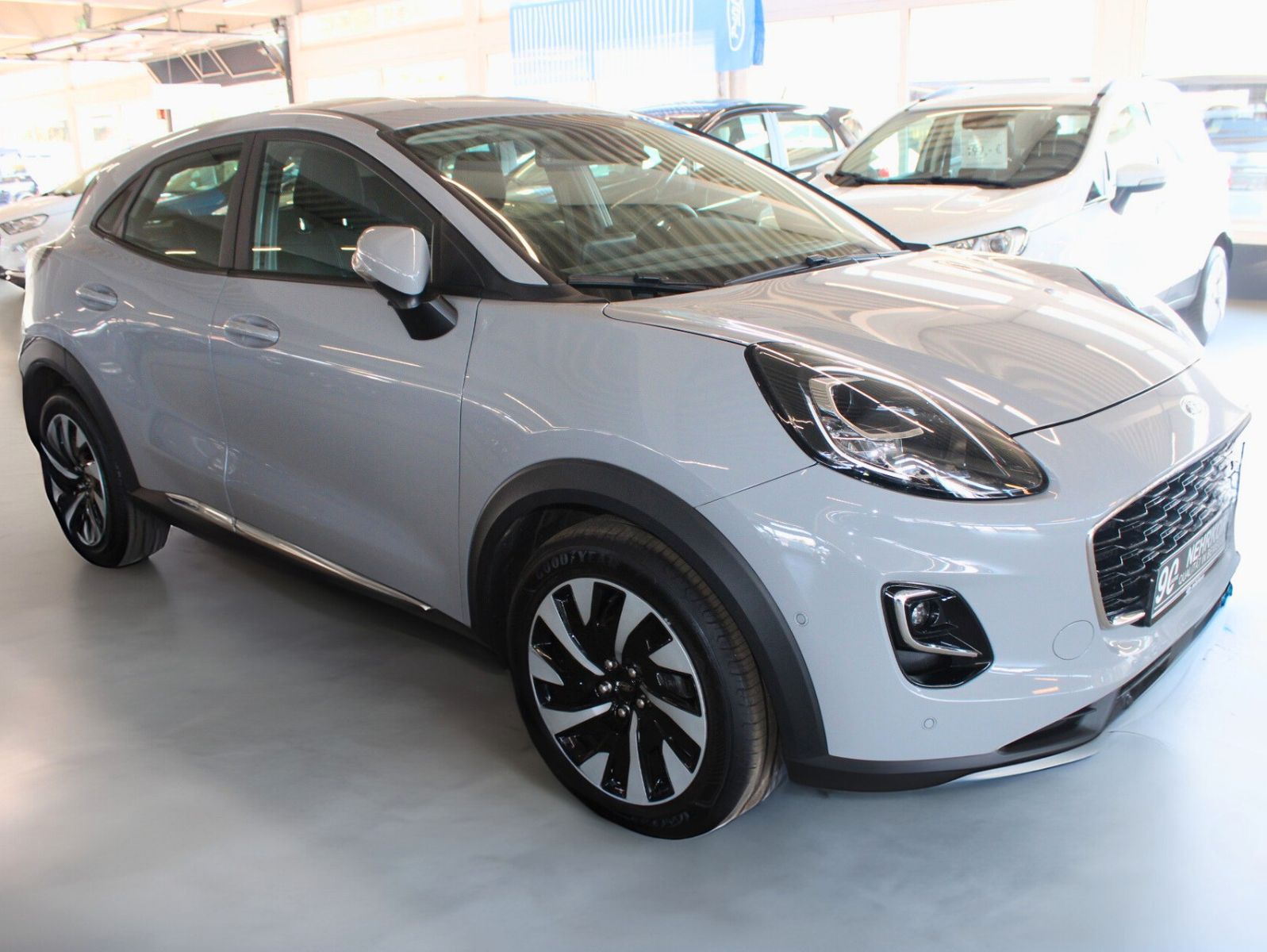 Fahrzeugabbildung Ford Puma MHEV Titanium AUTOMATIK LED NAVI WinterPak