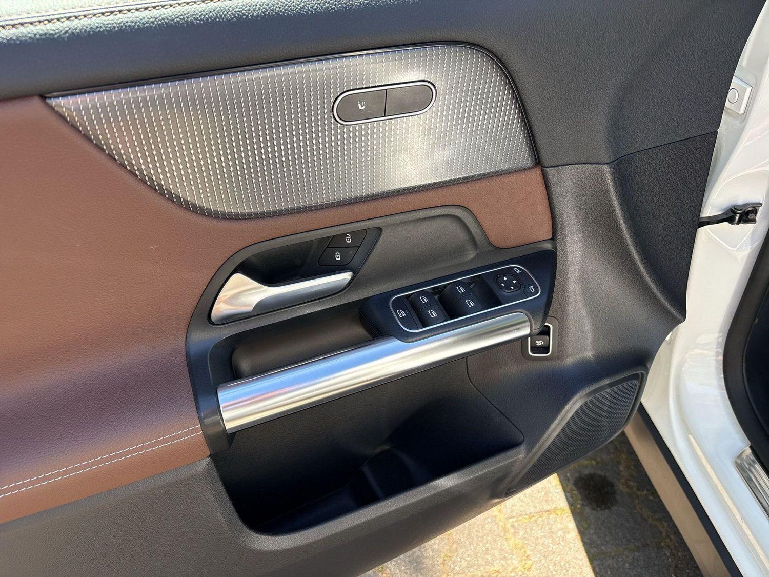 Mercedes-Benz GLA 8Fach PANO AHK ACC, миниатюра 7