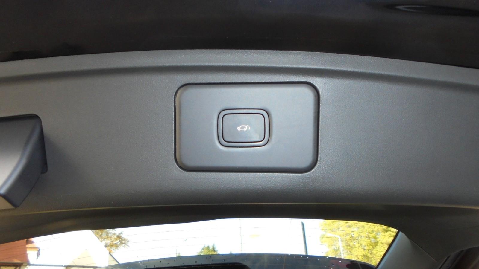 DFSK Fengon E5 PHEV Hybrid 7-sitzig, Allwetterreifen,