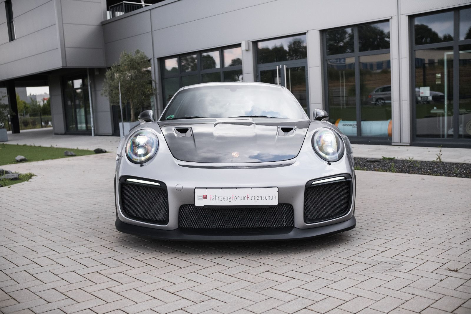 Fahrzeugabbildung Porsche 911/991 GT2 RS, 1. Hd., Lift, DAB, 90L, R-Kam.