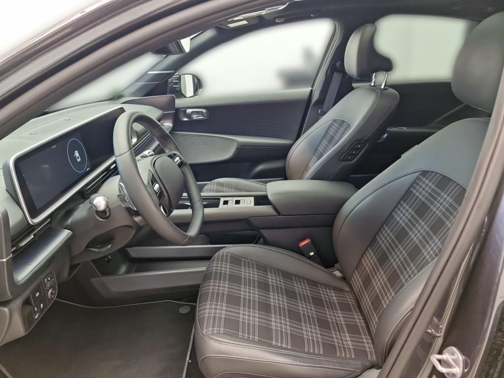Fahrzeugabbildung Hyundai IONIQ 6 Allradantrieb First Edition HUD KAM LM