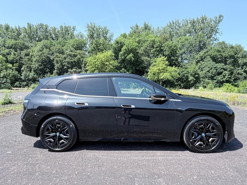 BMW iX M60 B&W Soft Close AHK Aktivlenk Pano Repair 