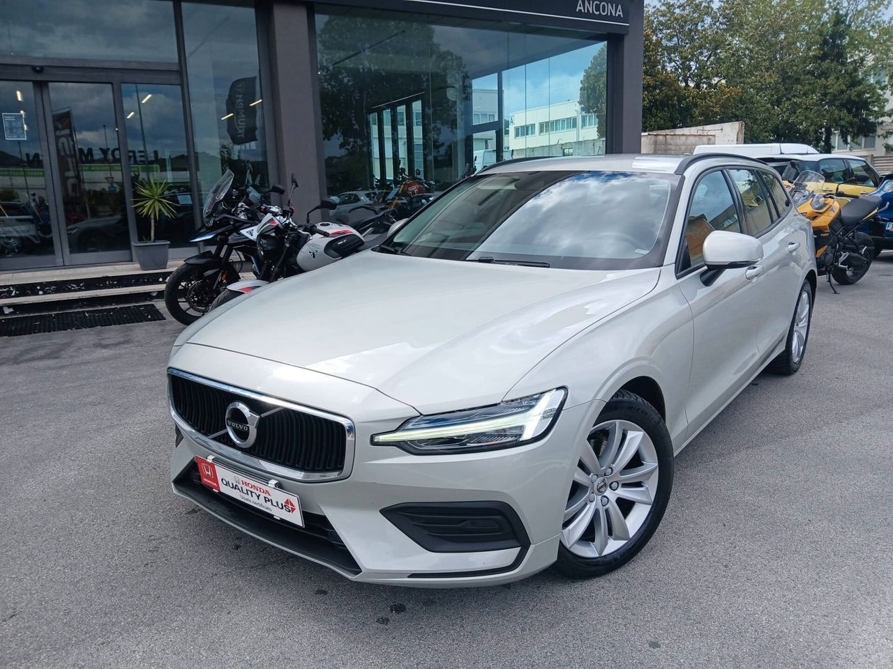 VOLVO V60