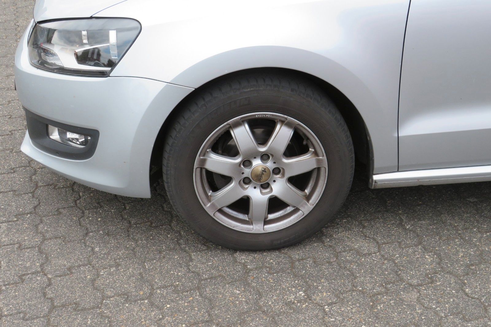 Fahrzeugabbildung Volkswagen Polo V Comfortline KLIMA RADIO SCHECKHEFT