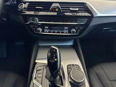 BMW 520 d xDrive Shadow-Line|CAM|Navi|VirtualCockpit