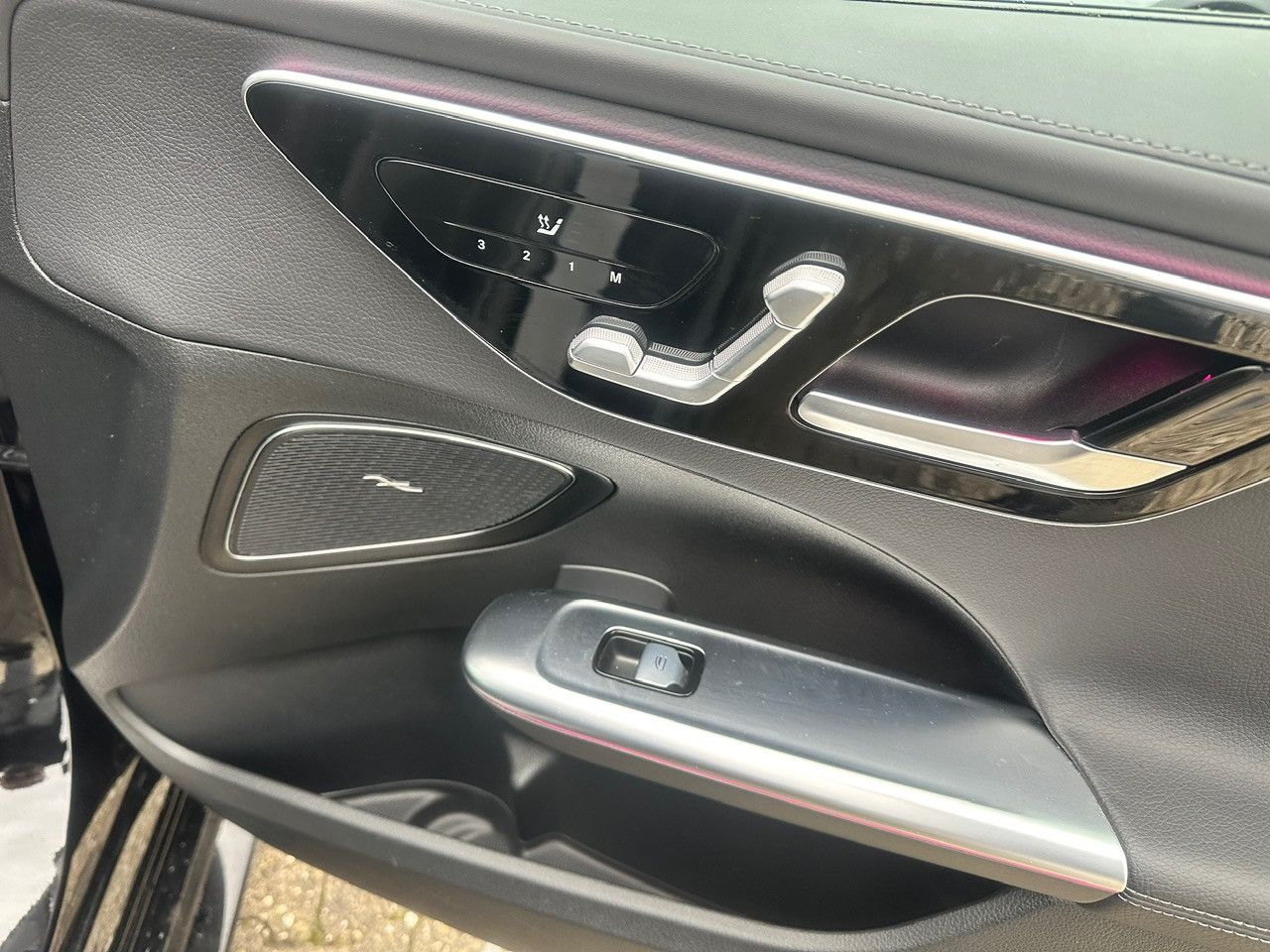 Fahrzeugabbildung Mercedes-Benz C 300 d AMG LINE+AVANTGARDE*1.HAND*