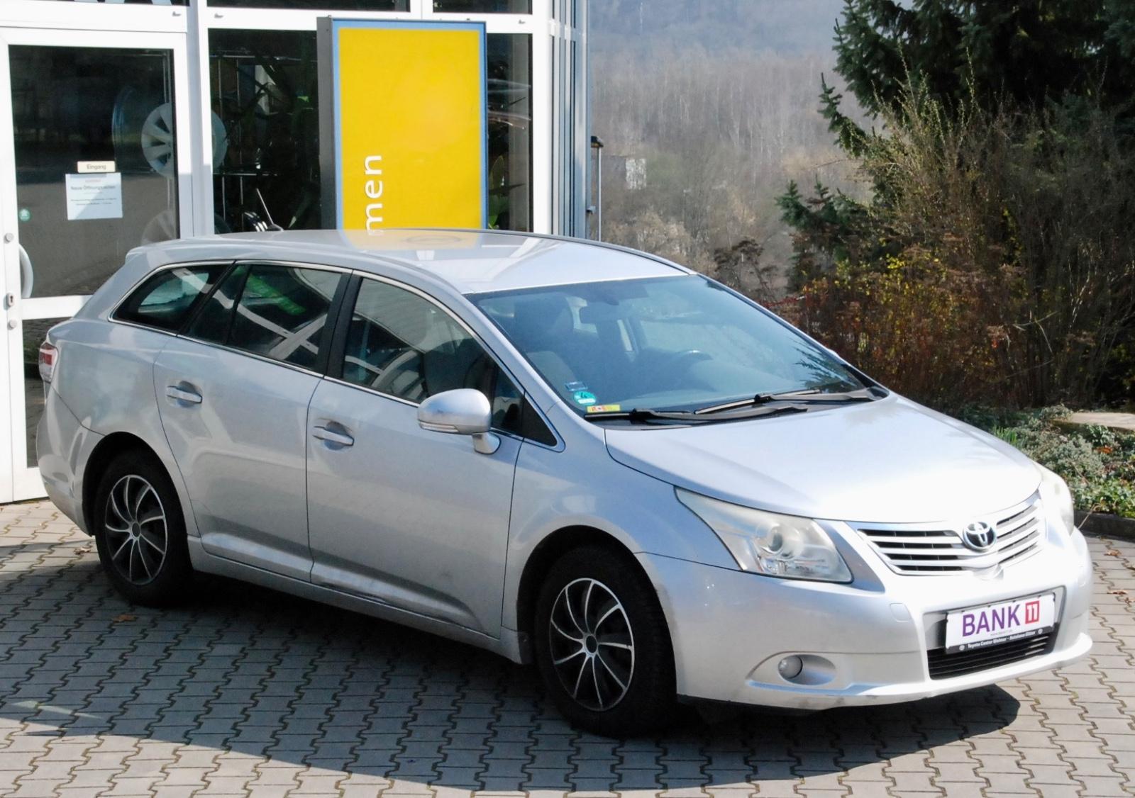 Toyota Avensis 1.8 Kombi Sol OPTISCH SEHR SEHR SCHLECHT