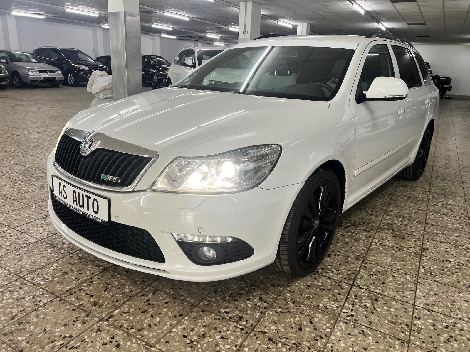 Skoda Octavia Combi RS//Euro 5//ALCANTARA//XENON
