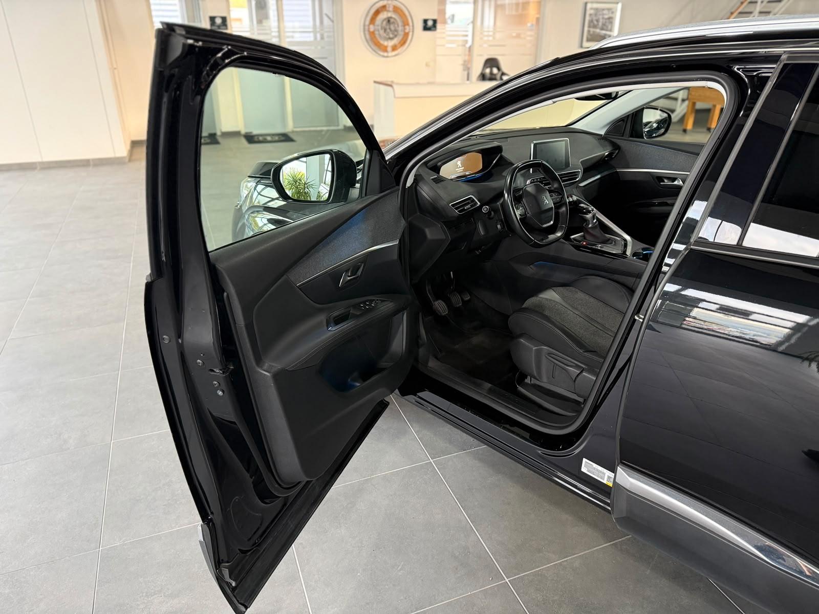Peugeot 3008 Allure*PDC*SHZ*KAM*NAVI*TEILLEDER*