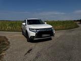Mitsubishi Outlander 2.2 DI-D Top ClearTec Auto 4WD Top 7-S - Mitsubishi Outlander: Top