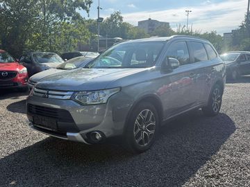 Mitsubishi Outlander - 2