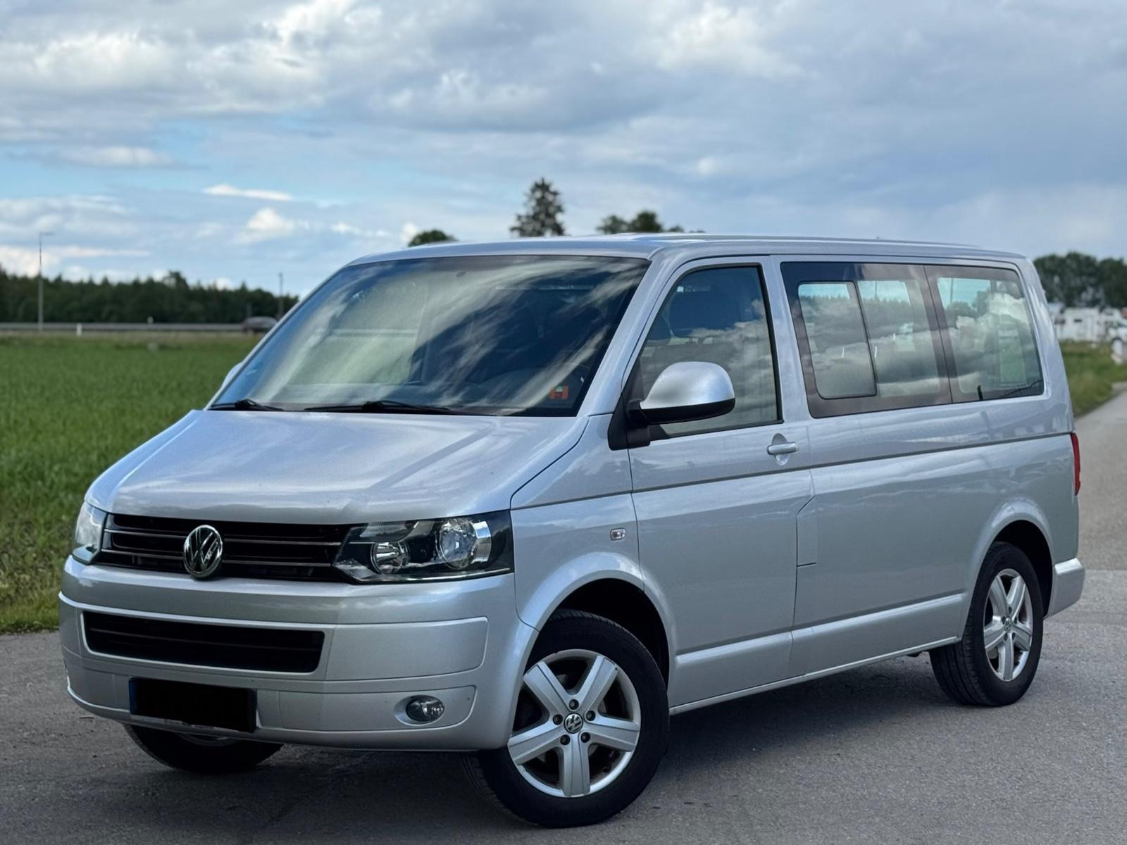 Volkswagen T5 Caravelle 9 Sitzer