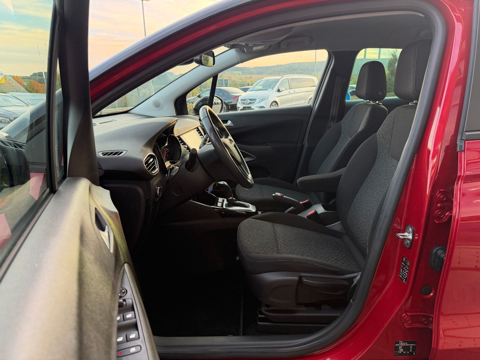 Fahrzeugabbildung Opel Crossland (X) 1,2 Turbo Edition S/S+PDC+NAVI
