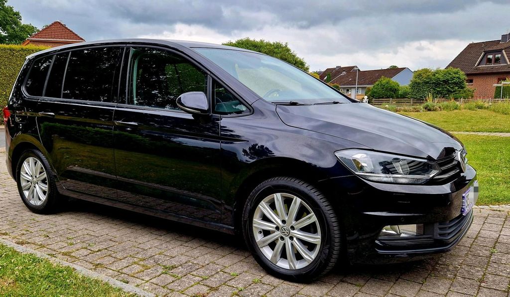 Image of Volkswagen Touran