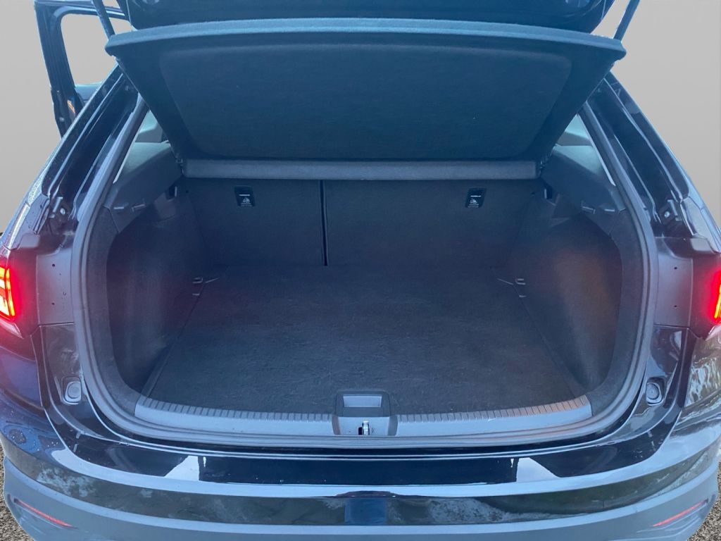 Fahrzeugabbildung Volkswagen Taigo 1.0 TSI Life *3 Jahre Anschlussgarantie*