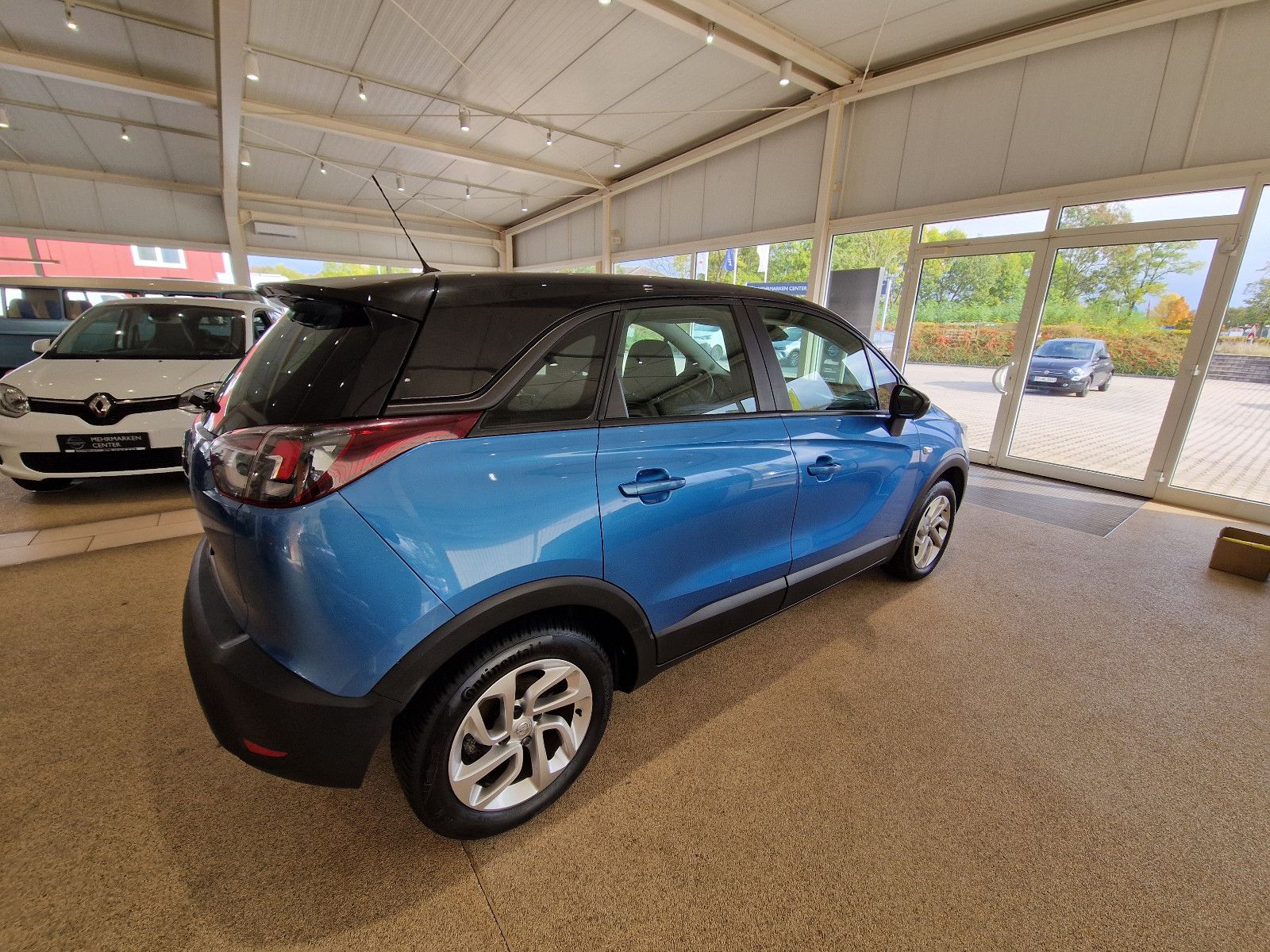 Fahrzeug 6 Fahrzeugabbildung Opel Crossland (X)