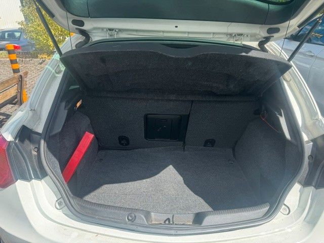 Fahrzeugabbildung Alfa Romeo Giulietta Turismo Sportiva LEDER