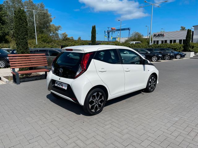 Toyota Aygo  x-play connect