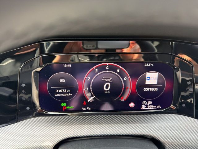 Golf VIII Variant R-Line 1.5 TSI DSG Bluetooth