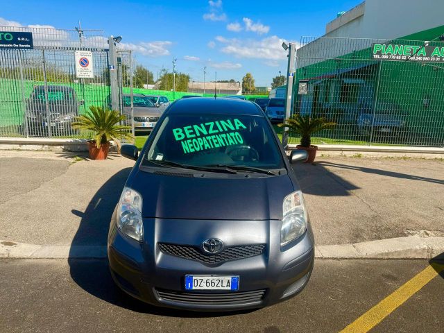 Toyota Yaris 1.0 BENZINA - 5 porte - NEOPATENTAT