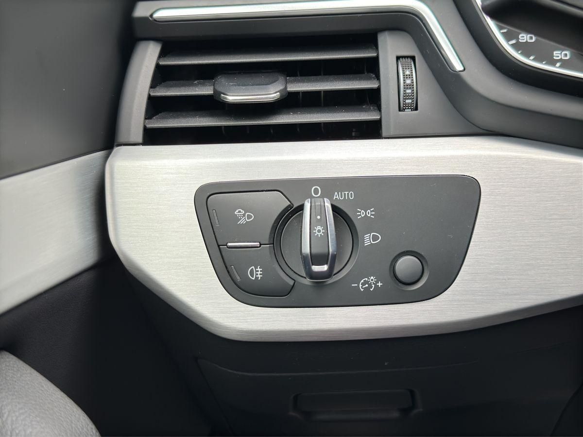 A4 quattro sport 2.0 S-Tronic RFK SHZ PDC v+h