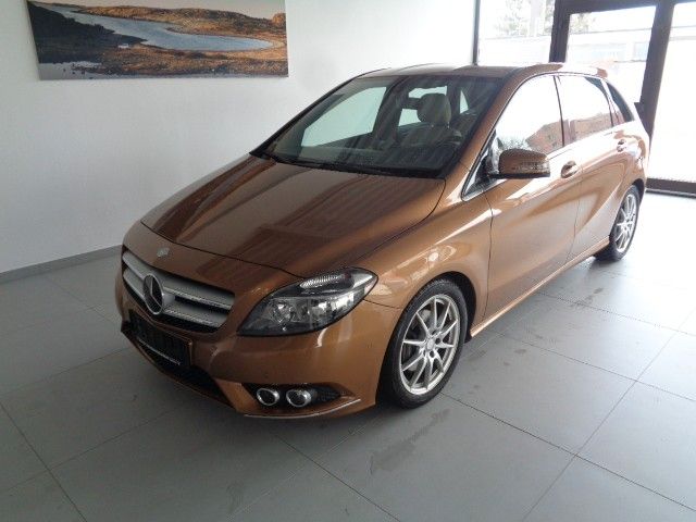 Mercedes-Benz B 180*PARKASSIST*LEDER*SPORT-PAKET*SPIEGELPAKET*