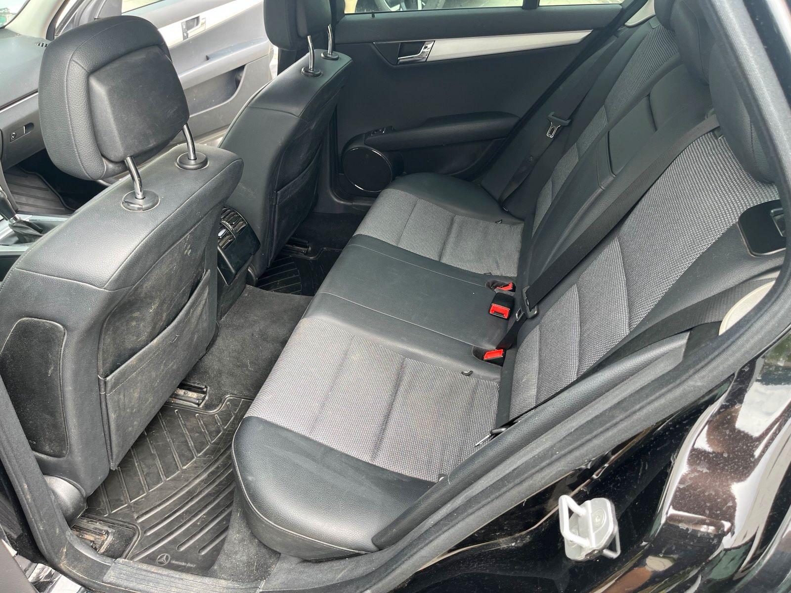Mercedes-Benz C200 2009 — photo 9