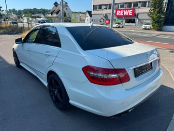 Mercedes E 220 - 3
