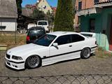 BMW E36 328i Coupé - BMW 328: Coupe, 328i