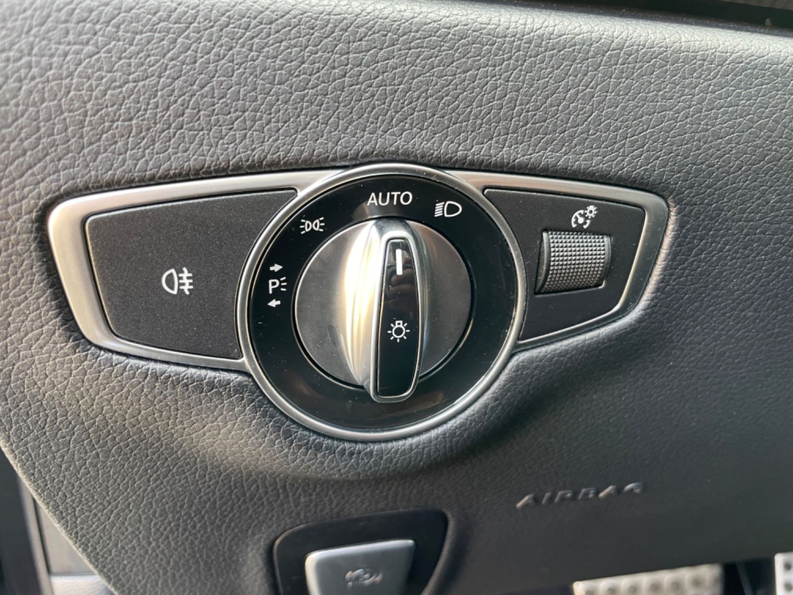 Fahrzeugabbildung Mercedes-Benz E 400d 4Matic AMG*Burmester*Airmatic*Distronic*