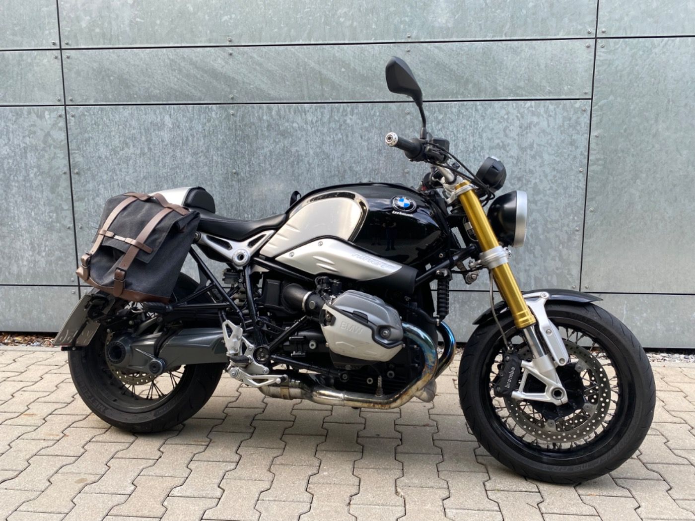 Fahrzeugabbildung BMW R nine T viel Zubehör