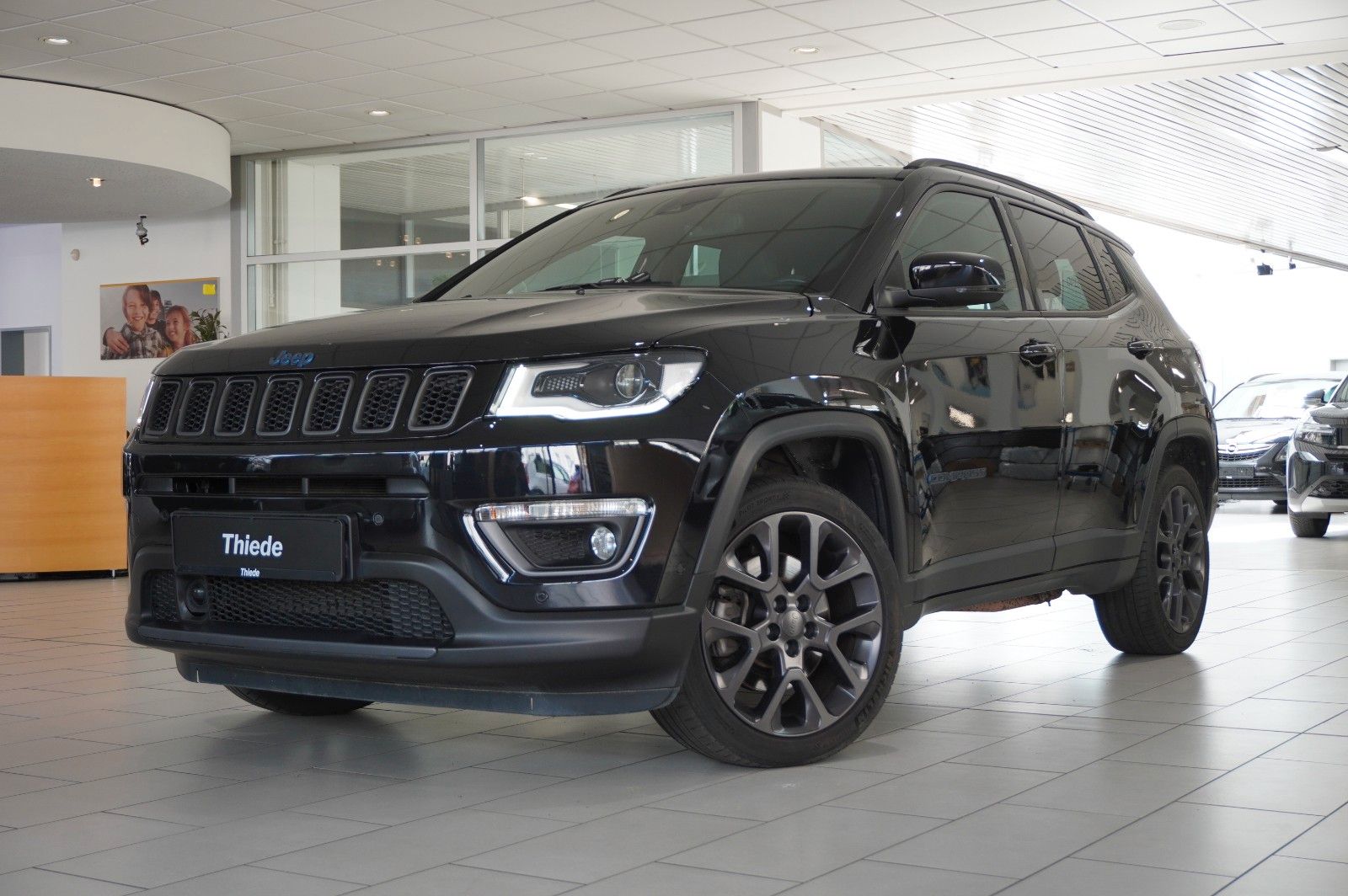 Fahrzeugabbildung Jeep Compass S 1.3T-GDI PHEV AWD SPORT NAVI/SH/KAMERA