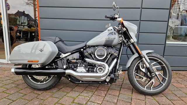 Harley-Davidson FLSB SPORT GLIDE 